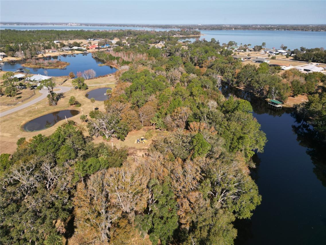 3672 Hidden River Ln., Tavares, FL 32778