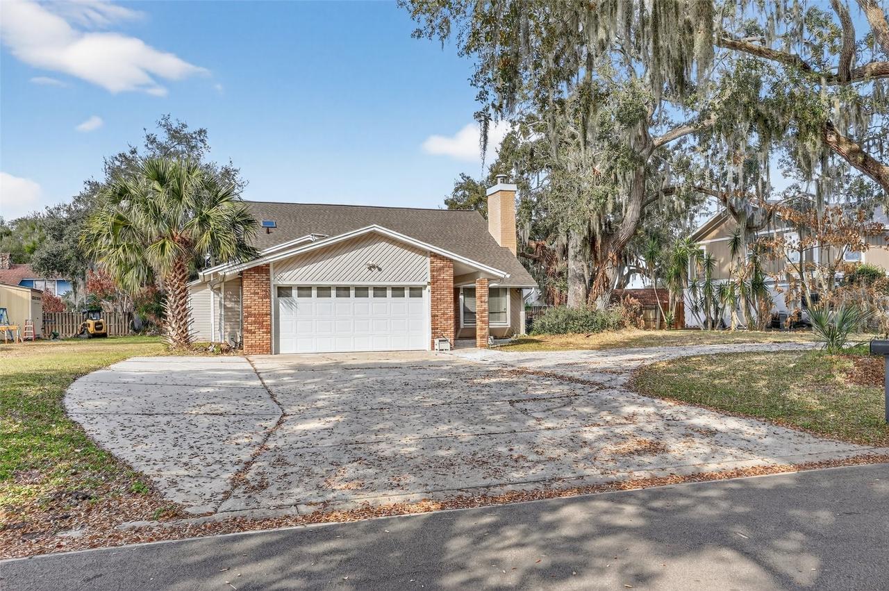 1595 Shady Oak Dr., Kissimmee, FL 34744