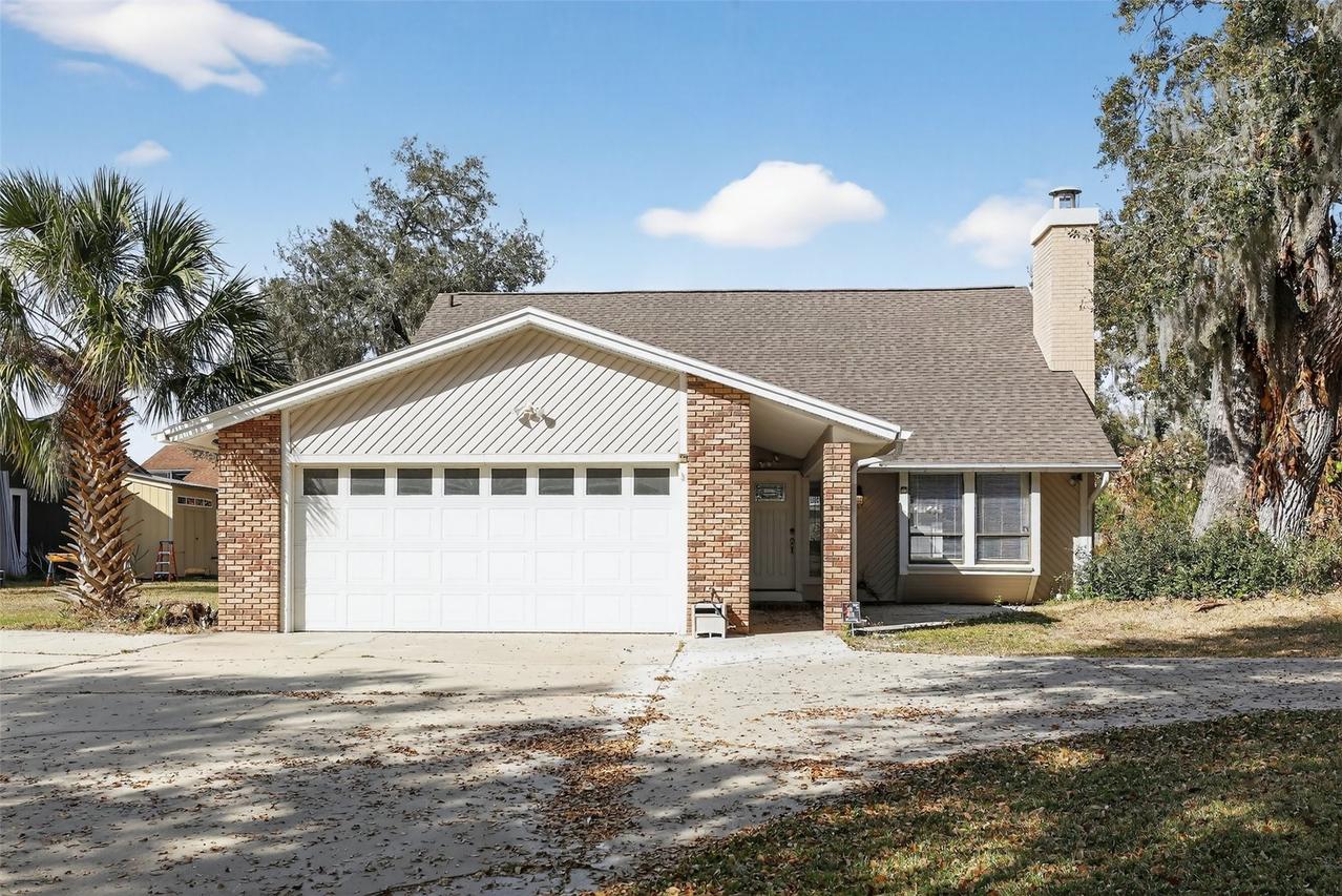 1595 Shady Oak Dr., Kissimmee, FL 34744