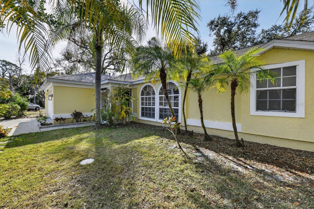 4667 Hamlets Grove Dr., Sarasota, FL 34235