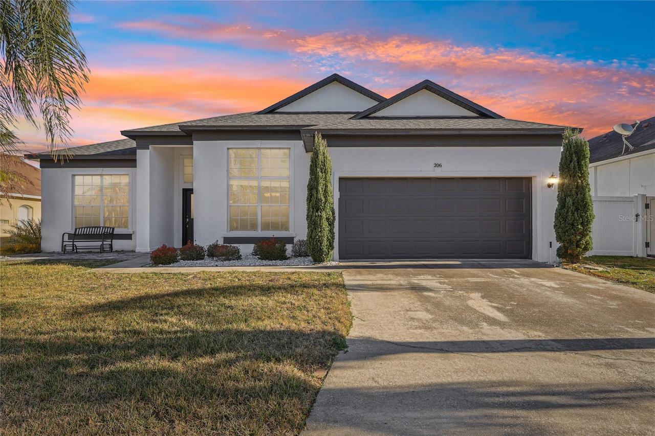 206 Boxwood Dr., Davenport, FL 33837