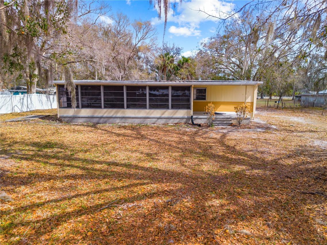 275 N Myrtle Dr., Kenansville, FL 34739