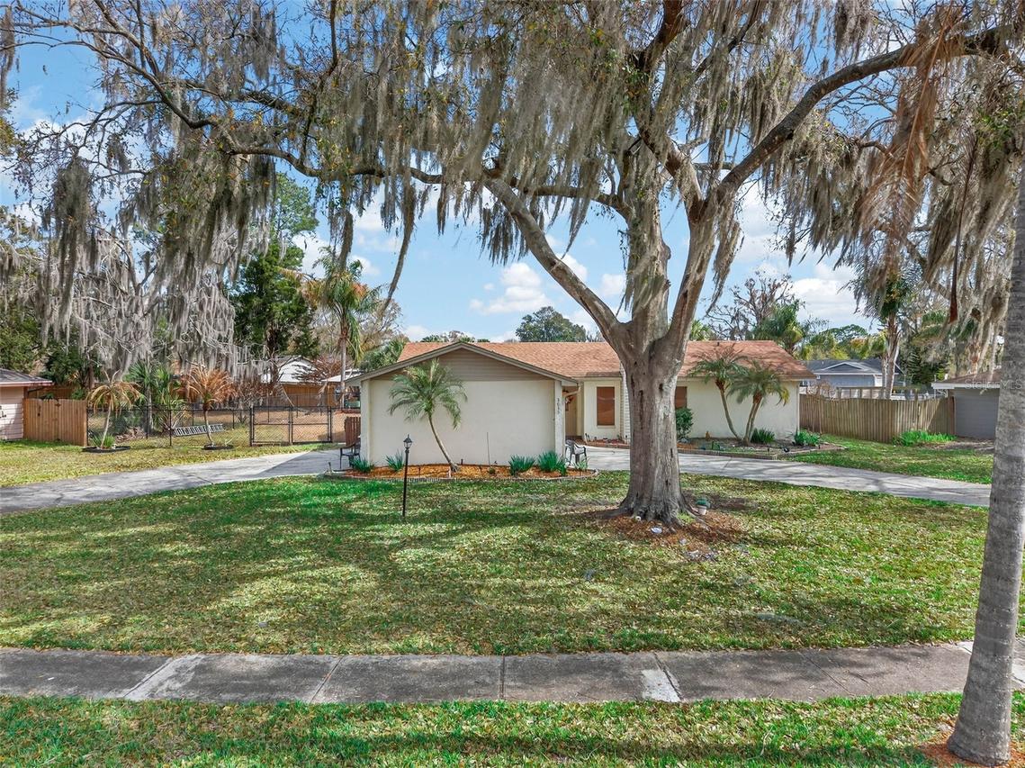 3055 Cross Fox Dr., Mulberry, FL 33860