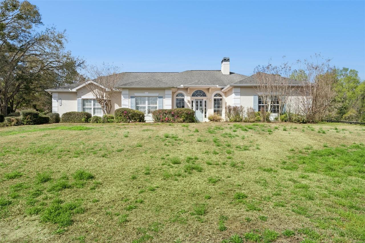 22841 Stallion Dr., Sorrento, FL 32776