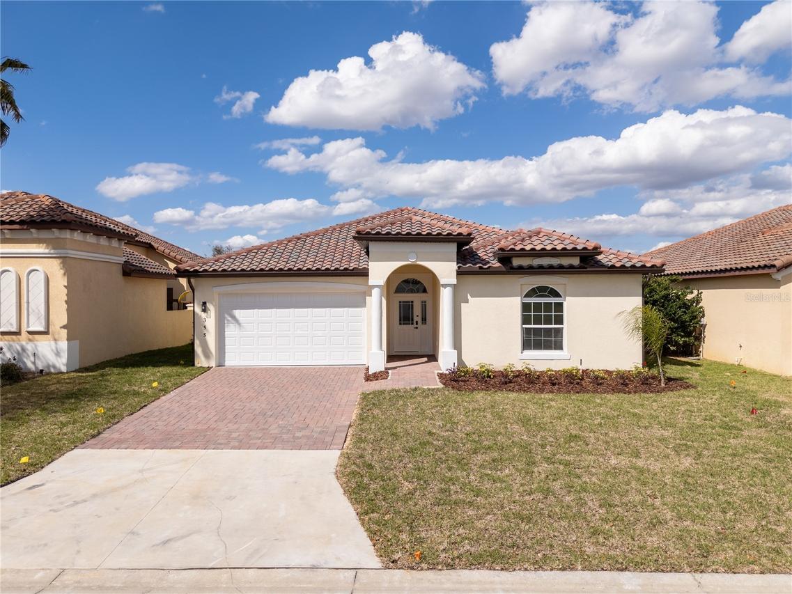 355 Villa Sorrento Cir., Haines City, FL 33844