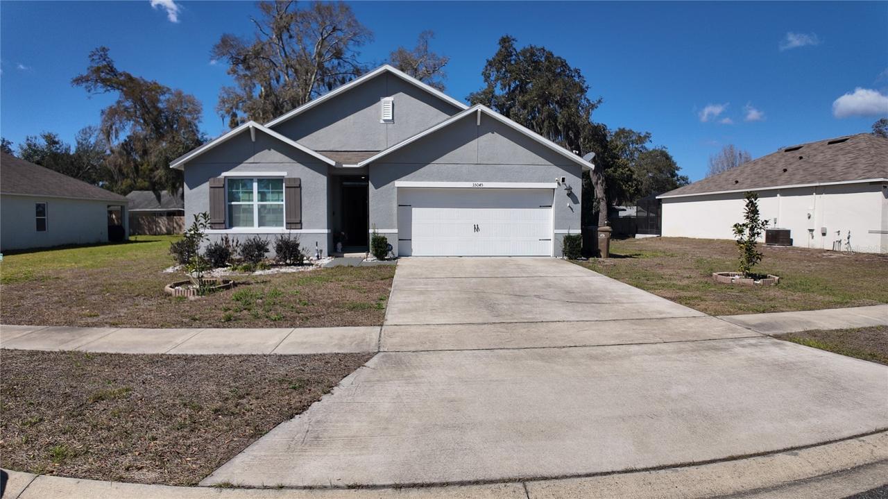 35045 Sweet Leaf Ln., Leesburg, FL 34788