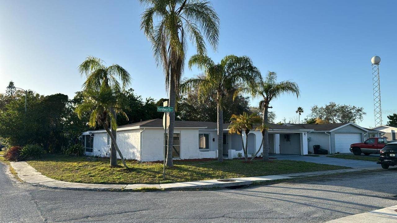 1715 Kenilworth St., Holiday, FL 34691