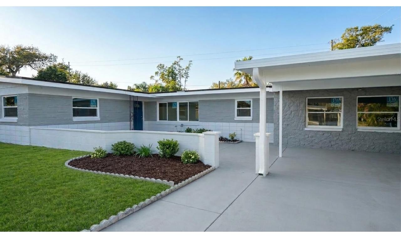 4528 S Shore Rd., Orlando, FL 32839