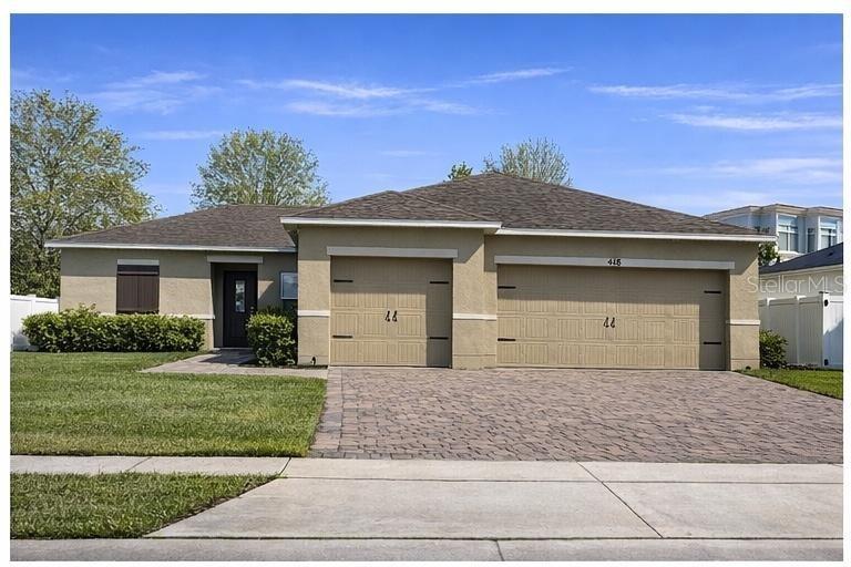 418 Blue Lake Cir., Kissimmee, FL 34758