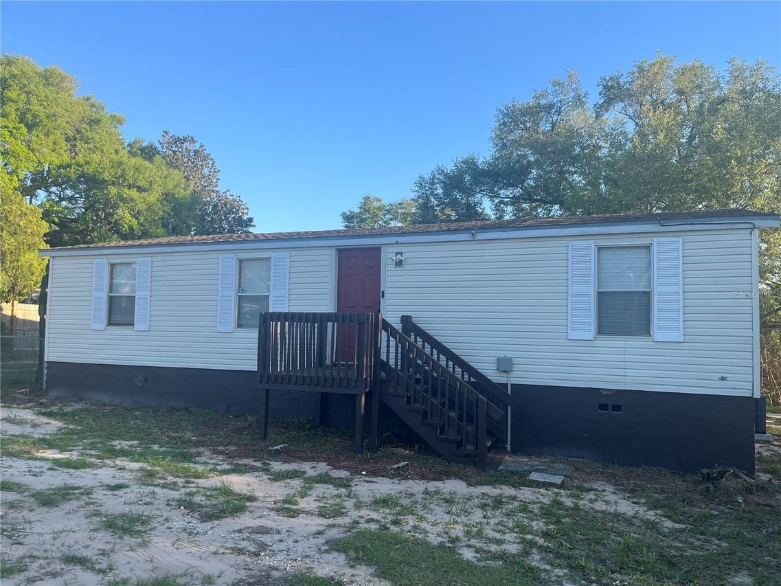 142 Winston Ave., Lake Wales, FL 33853