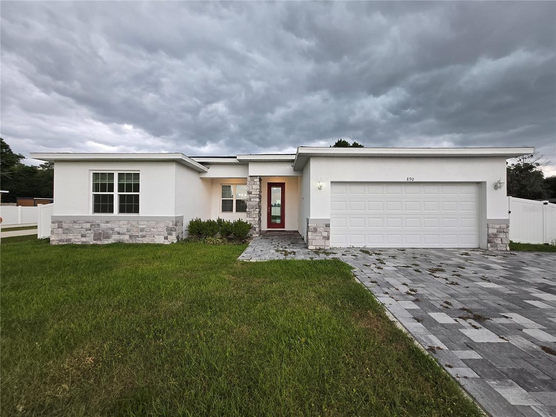 890 E 19th St., St Cloud, FL 34769