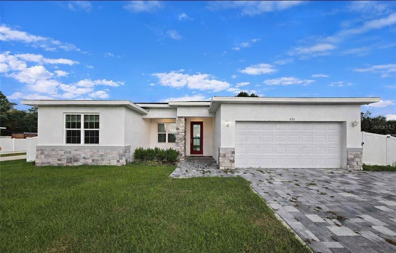 890 E 19th St., St Cloud, FL 34769