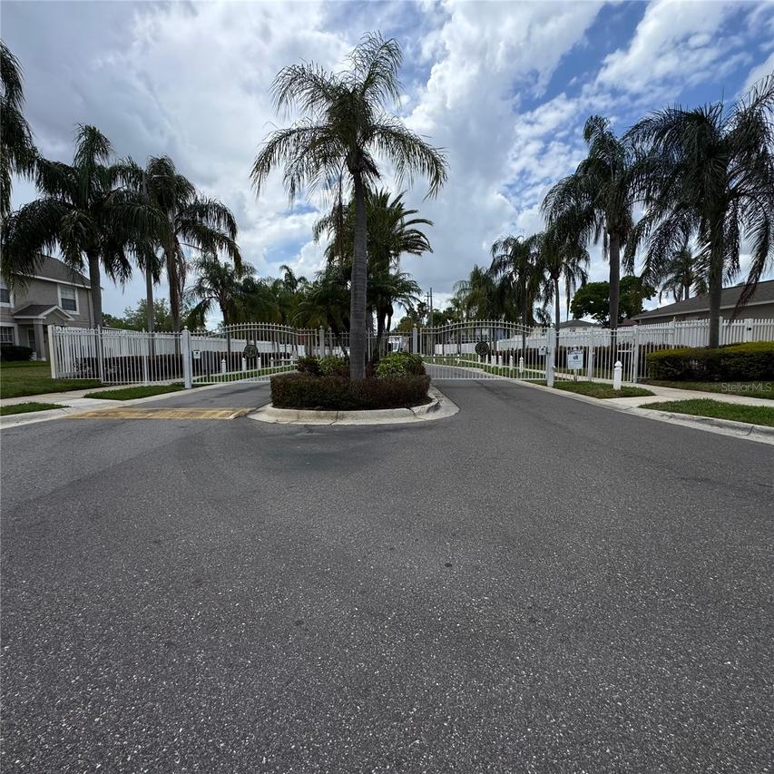 306 Kensington Lake Cir., Brandon, FL 33511