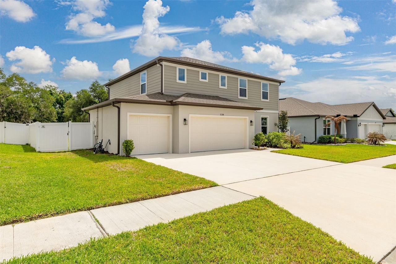 1138 Michelangelo Ln., Winter Haven, FL 33884