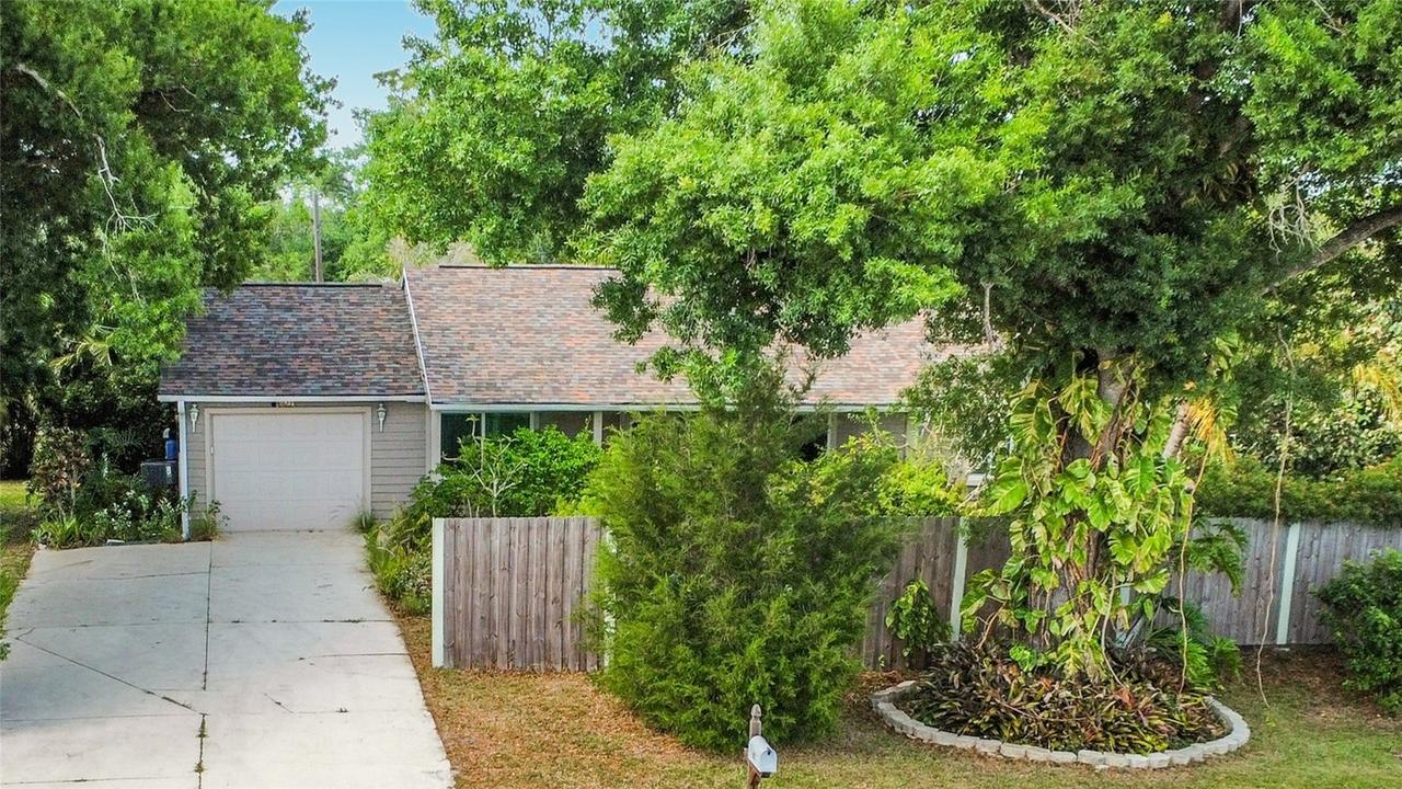 601 E Seminole Dr., Venice, FL 34293