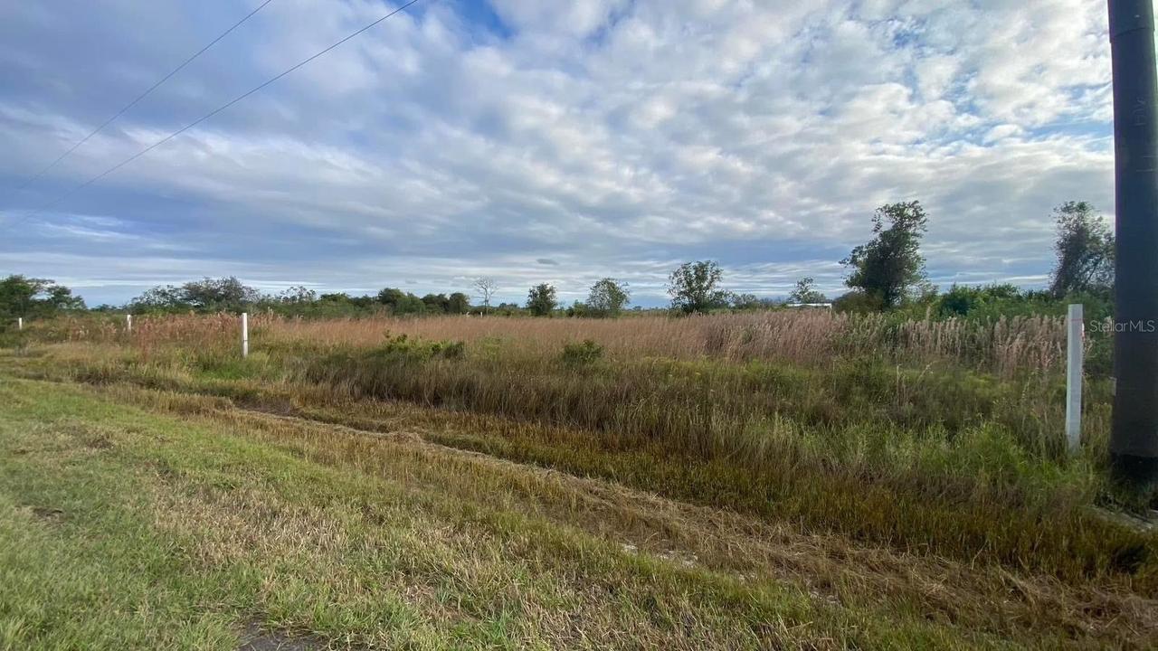 18982 18982 260th St., Okeechobee, FL 34972