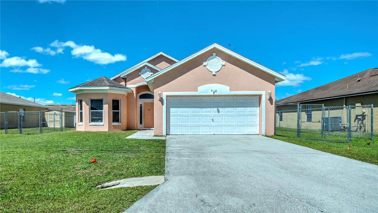 716 Versailles Ln., Kissimmee, FL 34759