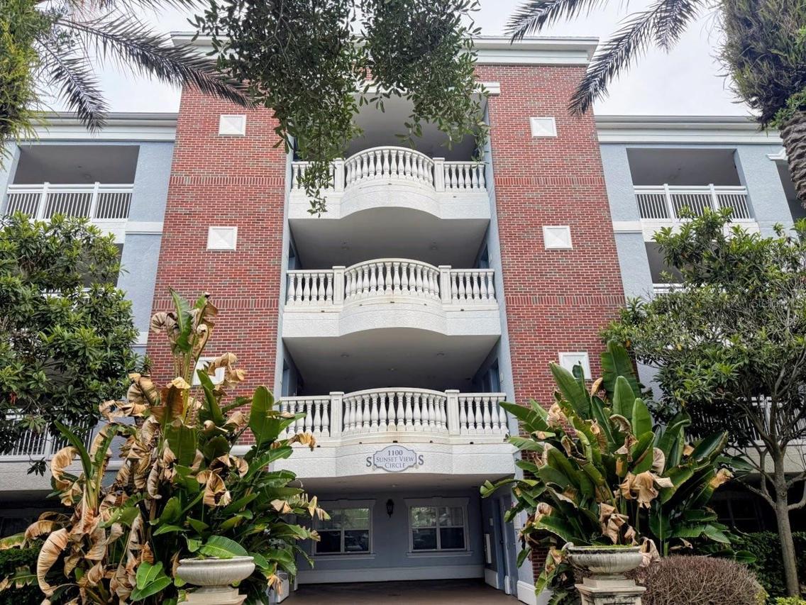 1100 Sunset View Cir. #304, Kissimmee, FL 34747