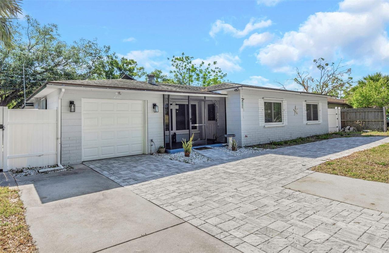 2025 Temple Ter., Clearwater, FL 33764