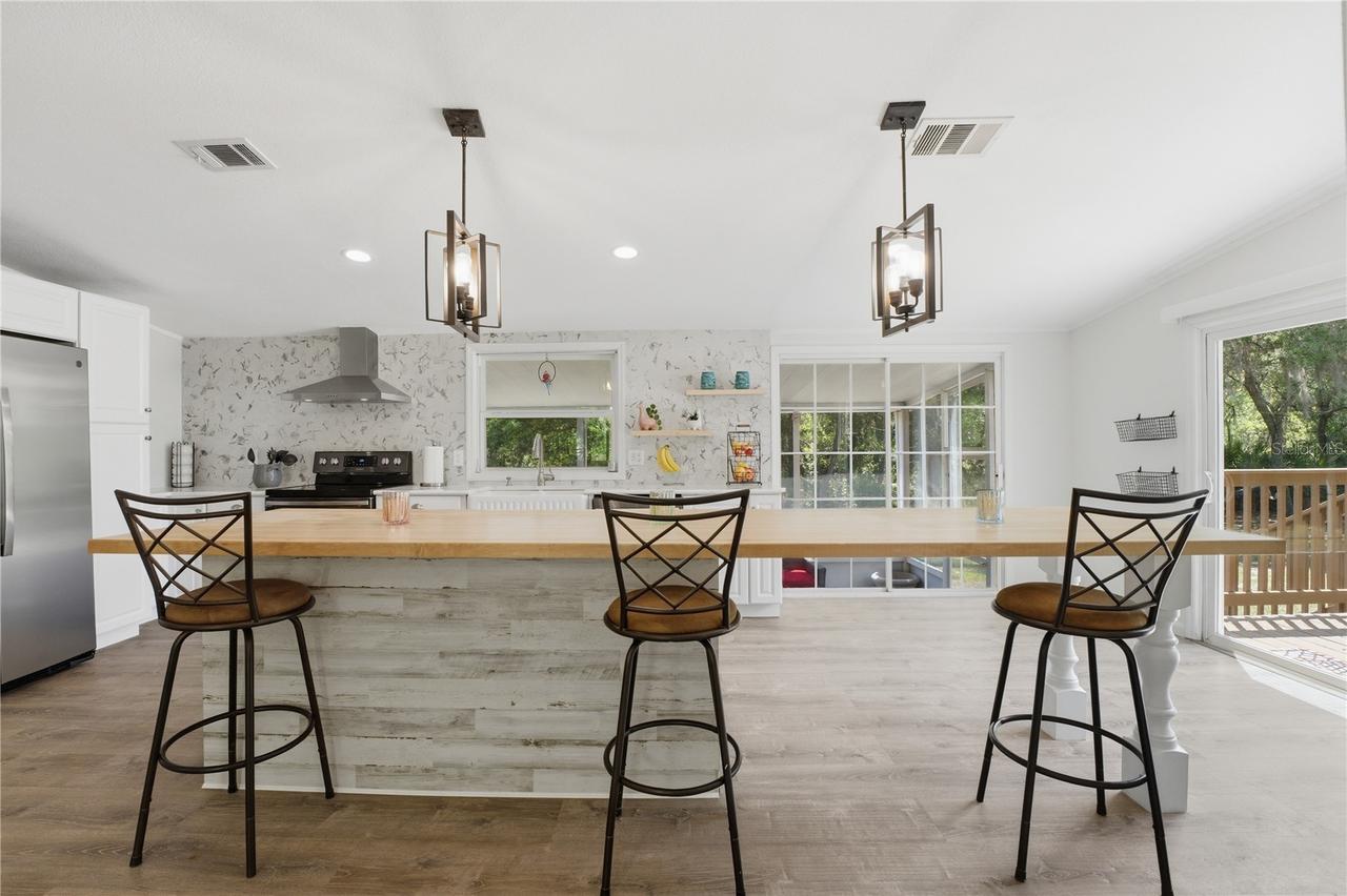 3105 Walk In Water Rd., Lake Wales, FL 33898