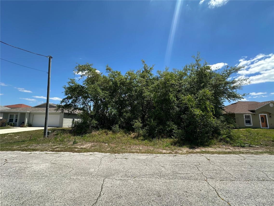 Sarasota Dr., Poinciana, FL 34759