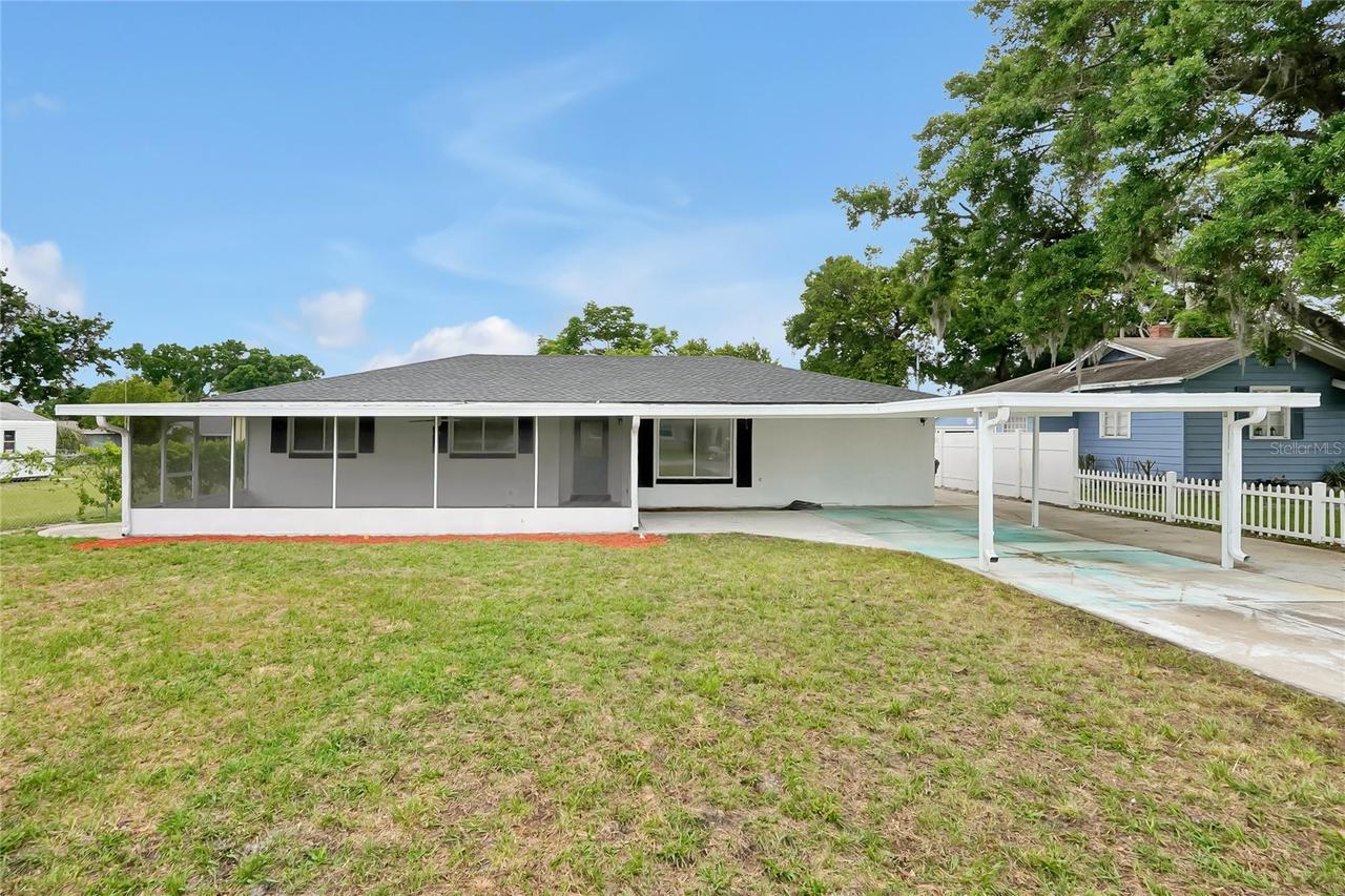 825 NW Avenue Y Ave., Winter Haven, FL 33881