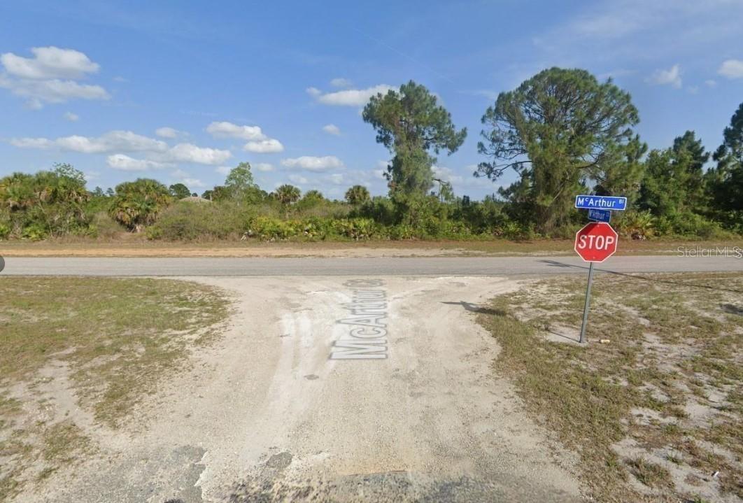 912 Mcarthur Ct., Lehigh Acres, FL 33974