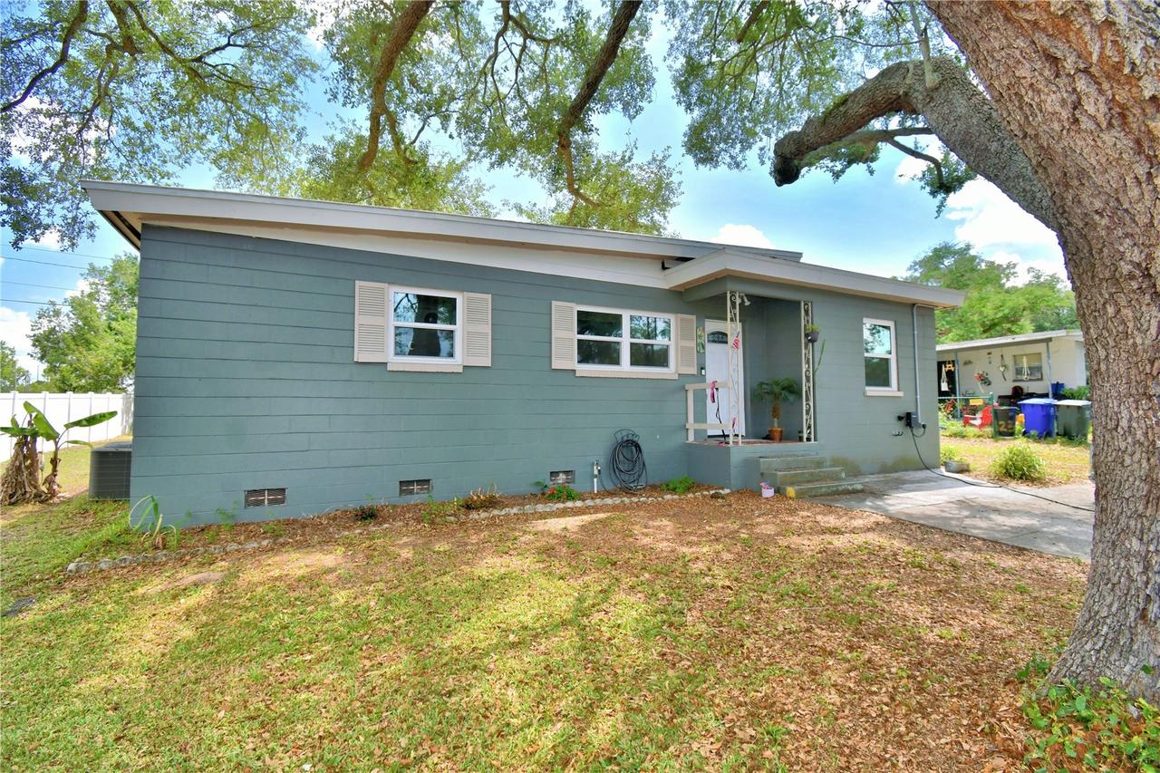 631 Westover St., Lakeland, FL 33803