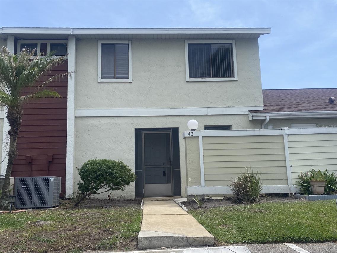 42 Pine Island Cir., Kissimmee, FL 34743