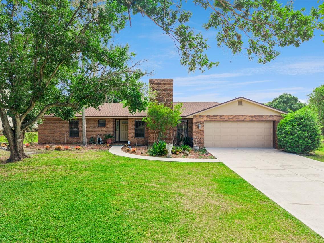1081 Salsona Ave., Kissimmee, FL 34744