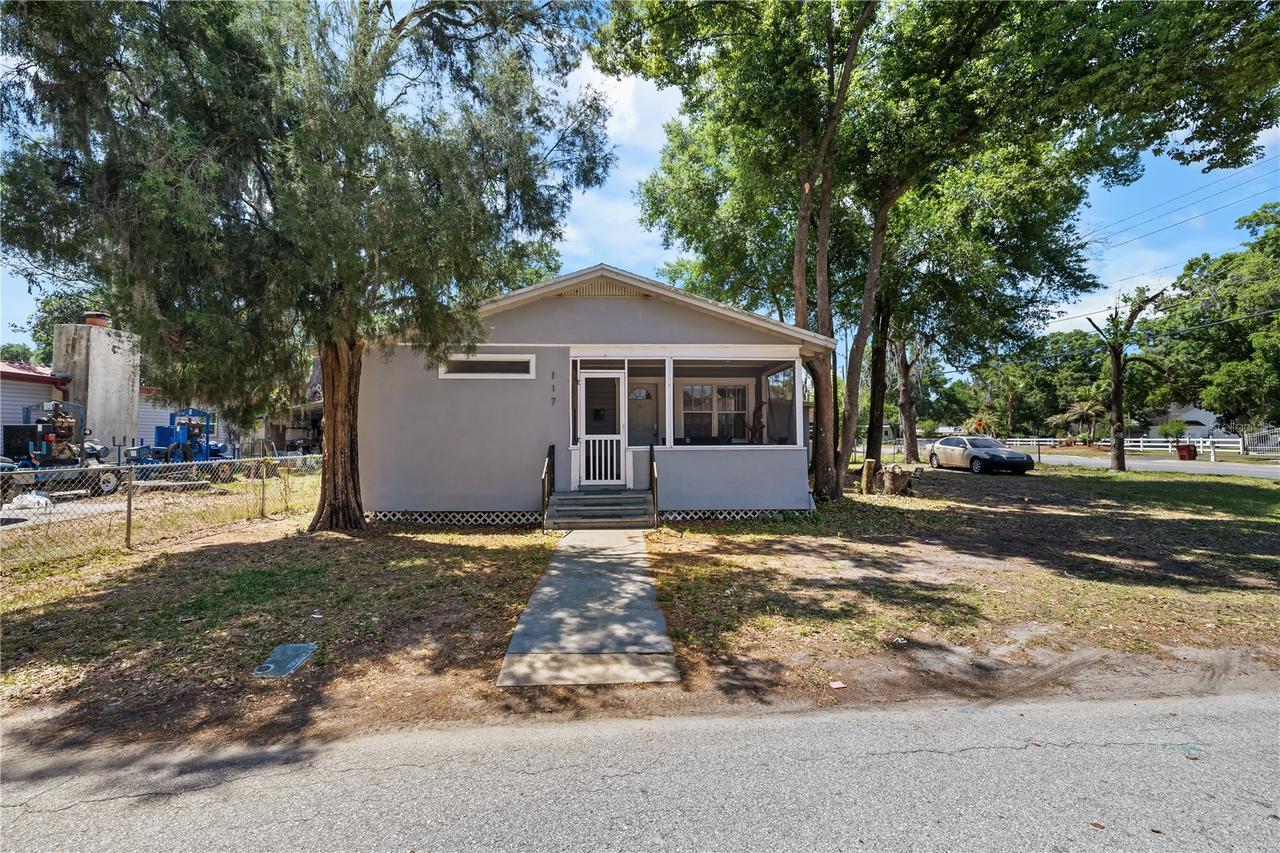 117 W Strickland St., Plant City, FL 33563
