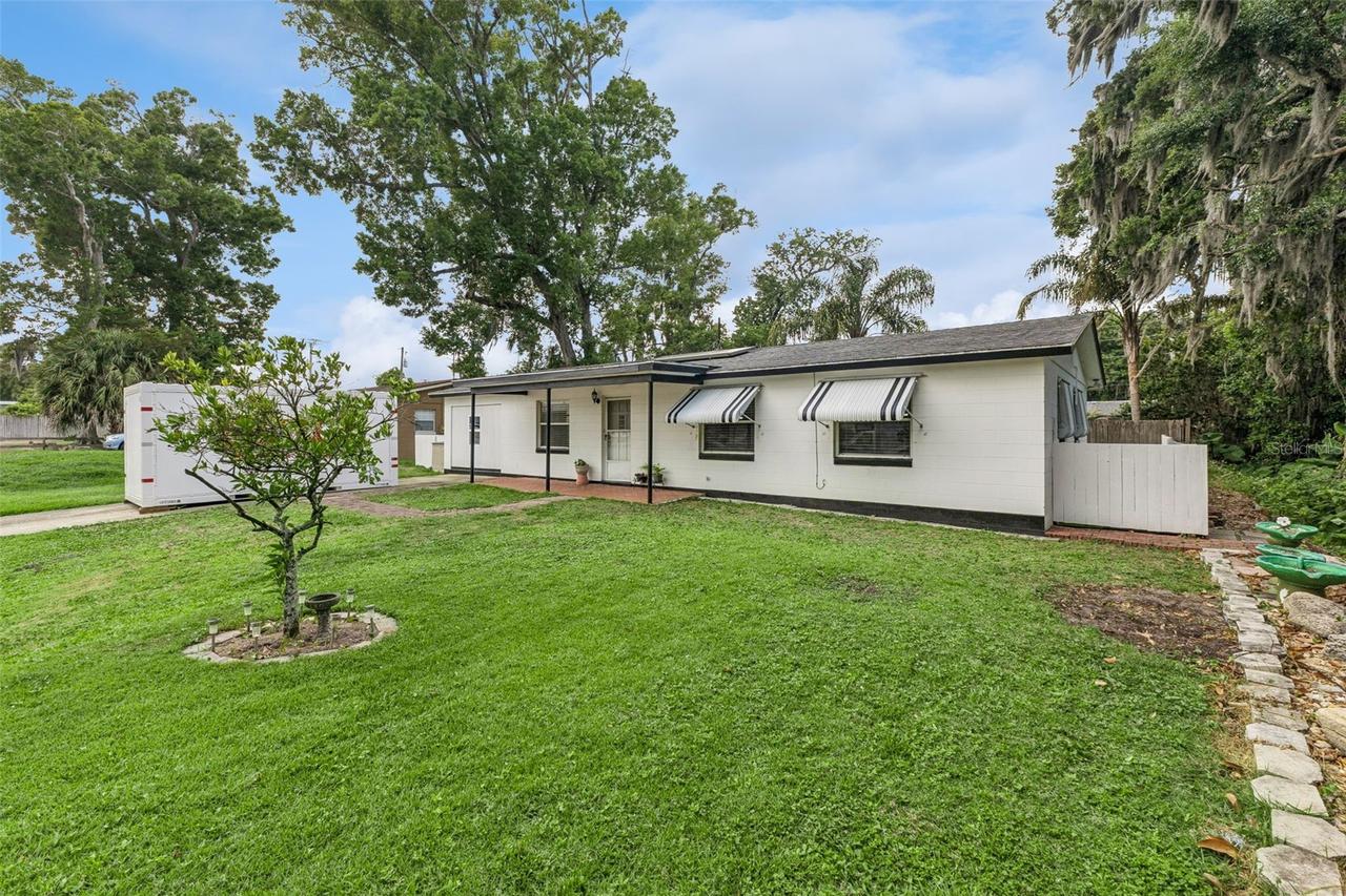 1152 Pineview Dr., Daytona Beach, FL 32117