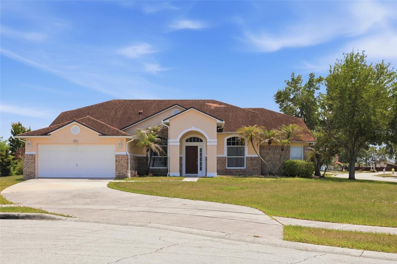 2415 Timothy Ln., Kissimmee, FL 34743