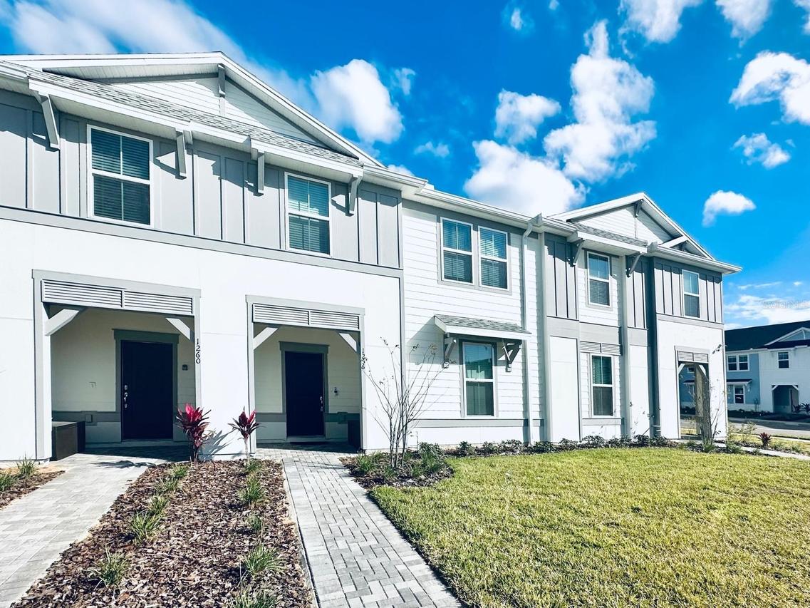 1256 Blue Paradise Dr., Clermont, FL 34714
