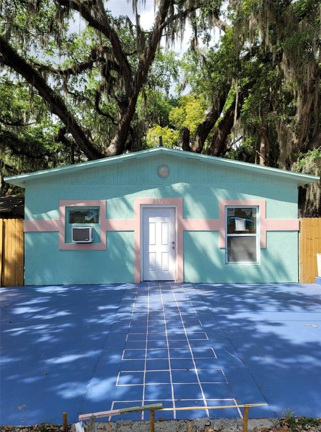 107 E Cypress St., Kissimmee, FL 34744