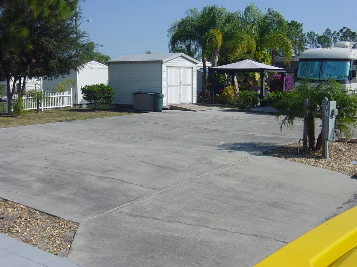 6177 Parkway, St Cloud, FL 34771