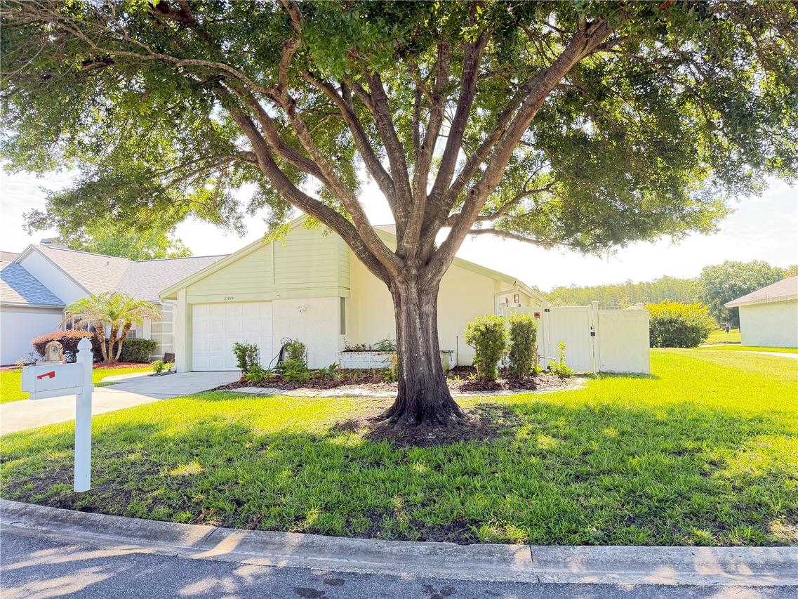 2899 Autumn Green Dr., Orlando, FL 32822