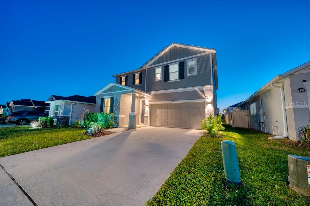 880 Alvanley Ct., Davenport, FL 33896