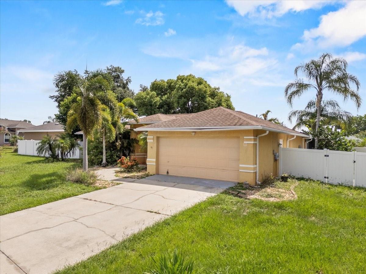 307 Sterling Dr., Winter Haven, FL 33884