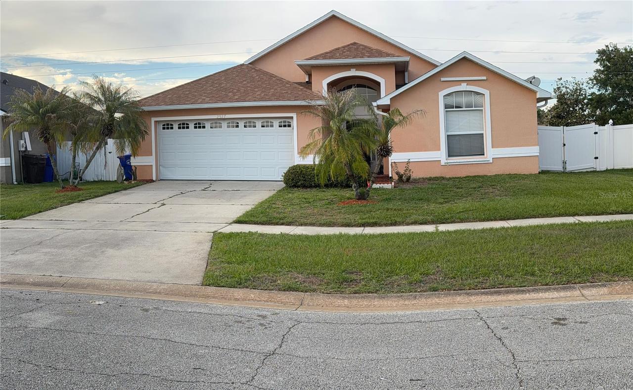 2527 Hikers Ct., Kissimmee, FL 34743