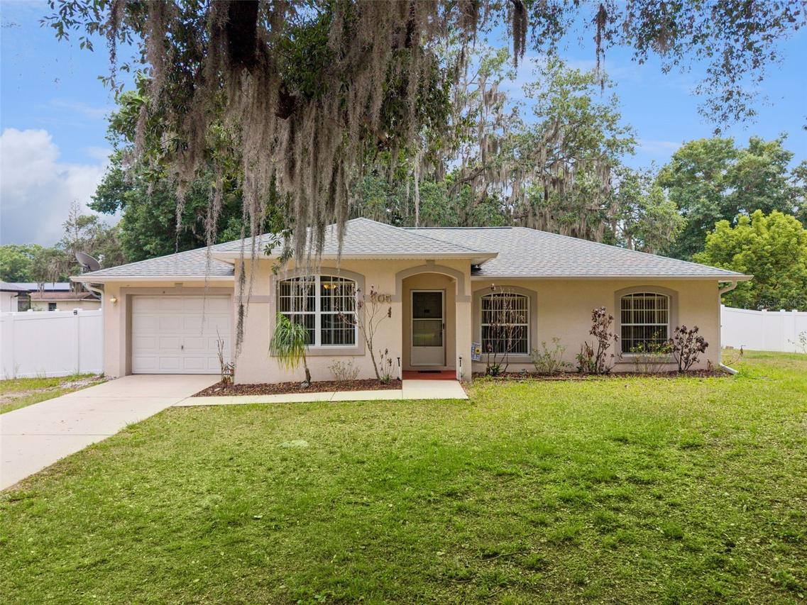 305 E 5th St., St Cloud, FL 34769
