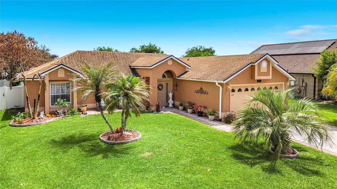 2842 Berkshire Cir., Kissimmee, FL 34743