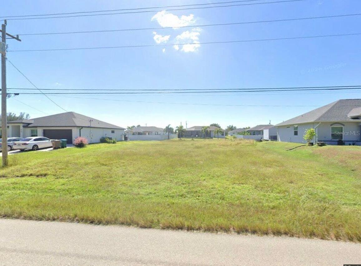 406 Jacaranda Pkwy E, Cape Coral, FL 33909