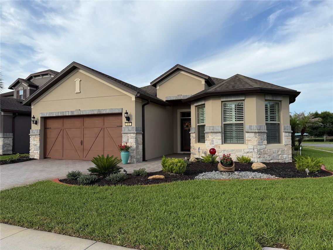 101 Castellon Ct., Davenport, FL 33837