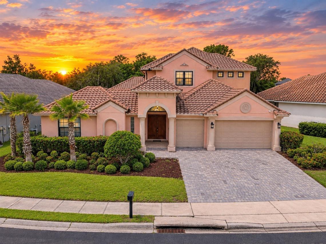 2557 Heritage Green Ave., Davenport, FL 33837