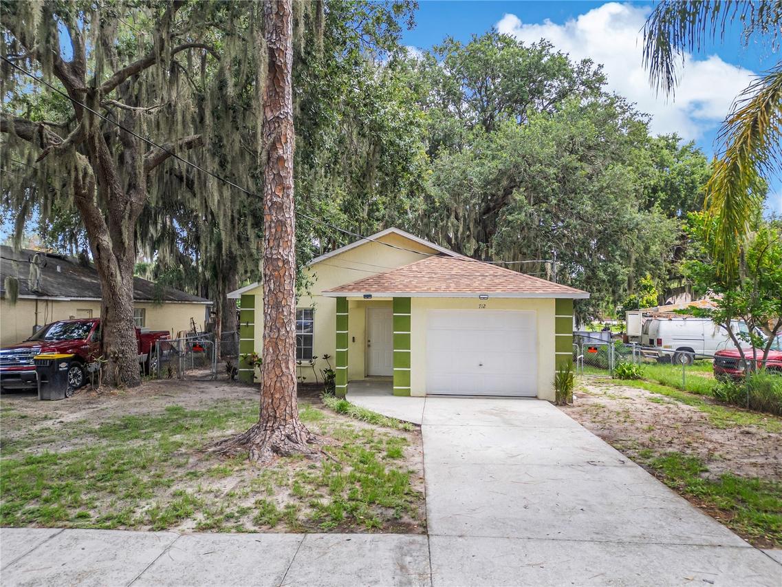 712 Virginia Ave., Auburndale, FL 33823
