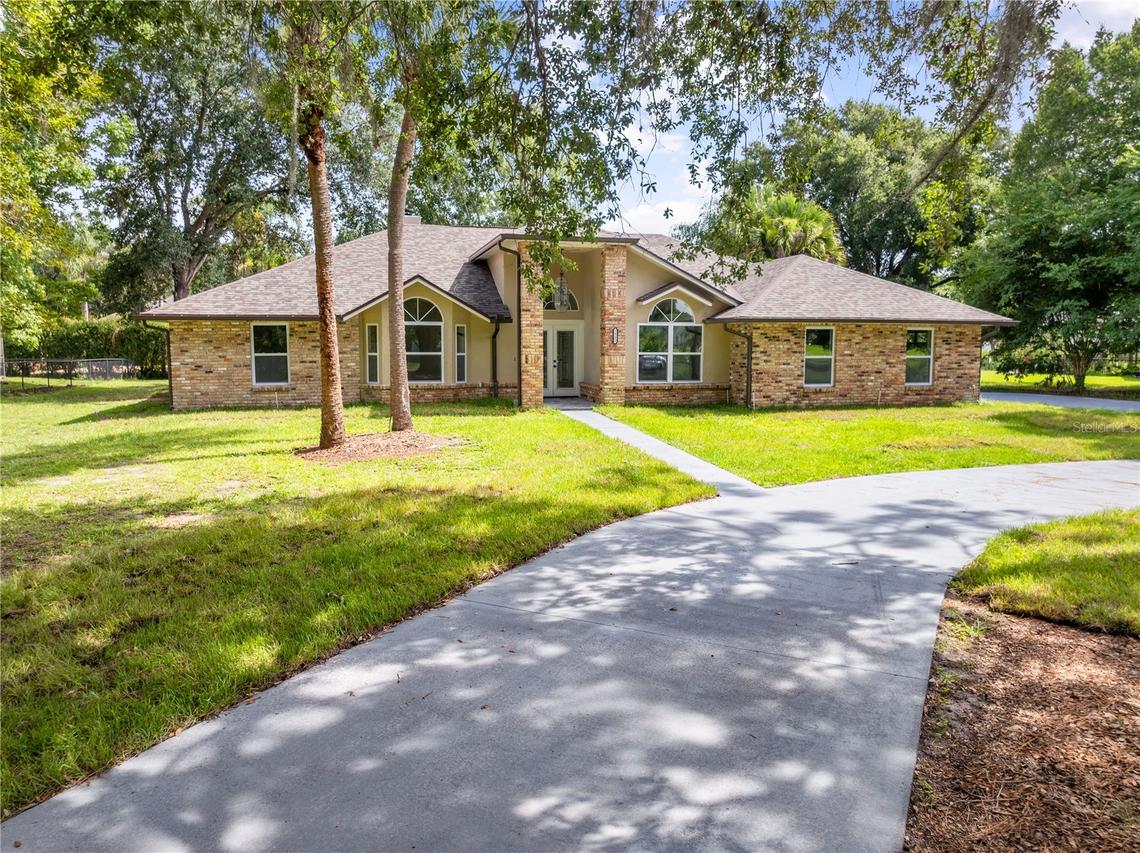 2082 Camelot Blvd., St Cloud, FL 34772