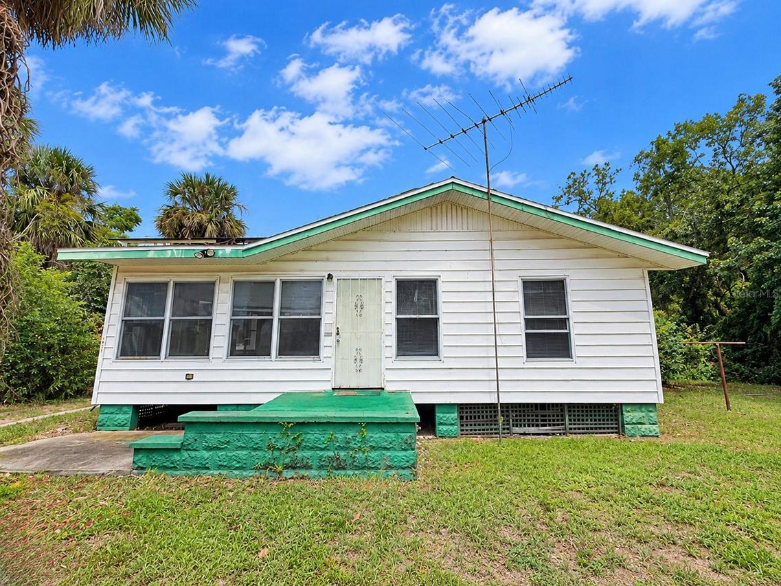 1805 E Orange Ave., Eustis, FL 32726