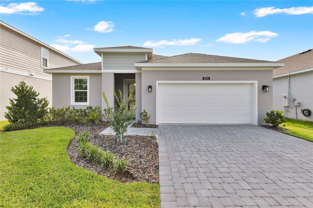 1924 Columbus Path, St Cloud, FL 34771