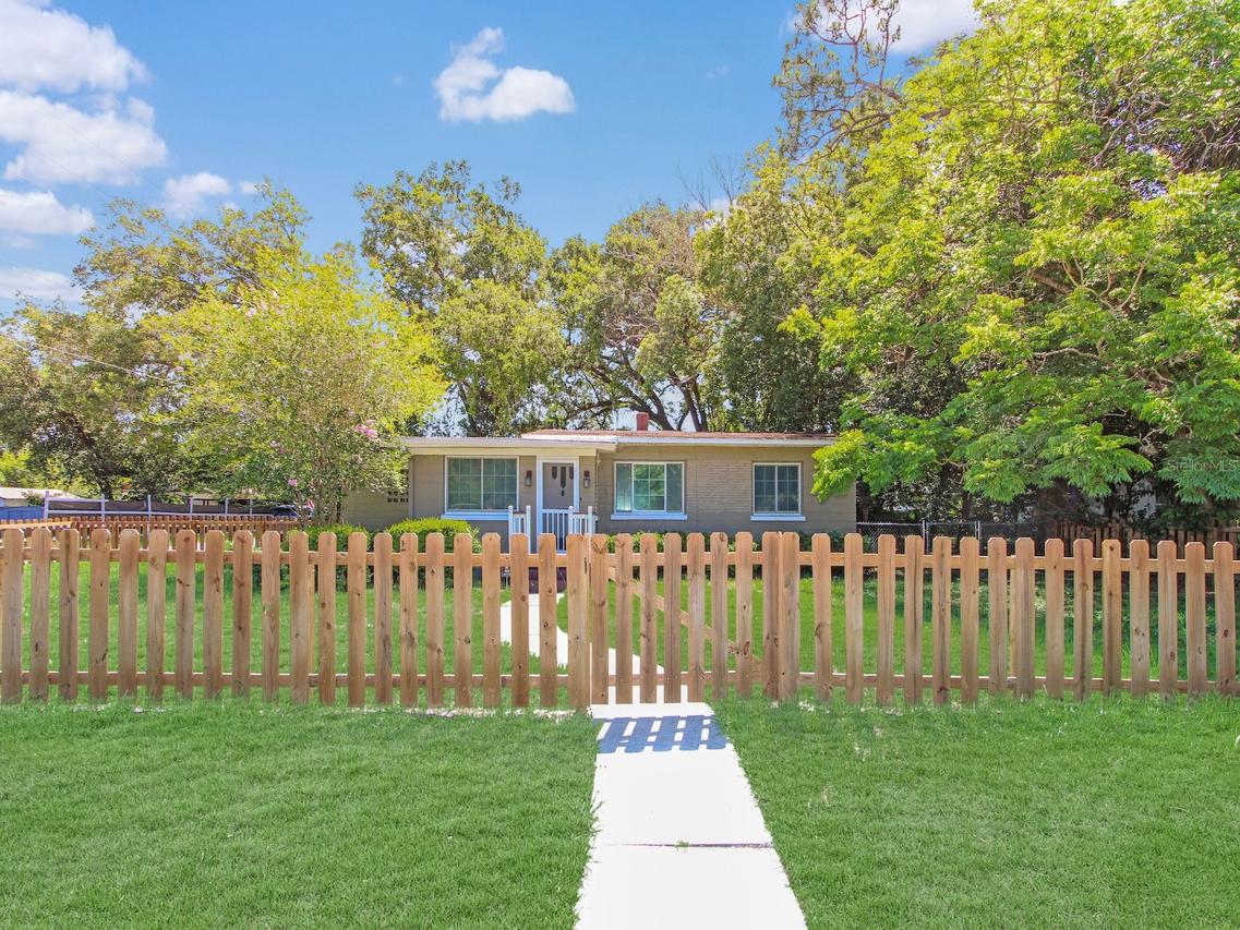 2541 S Palmetto Ave., Sanford, FL 32773